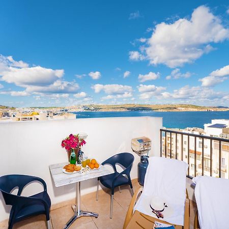 Appartamento Penthouse With Seaview Terrace St. Paul's Bay Esterno foto